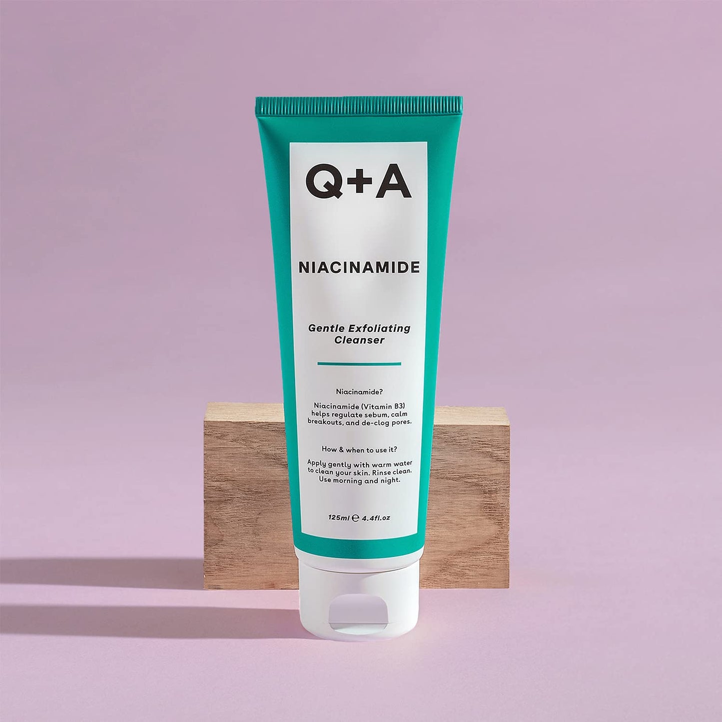 Q+A Niacinamide Gentle Exfoliating Face Cleanser