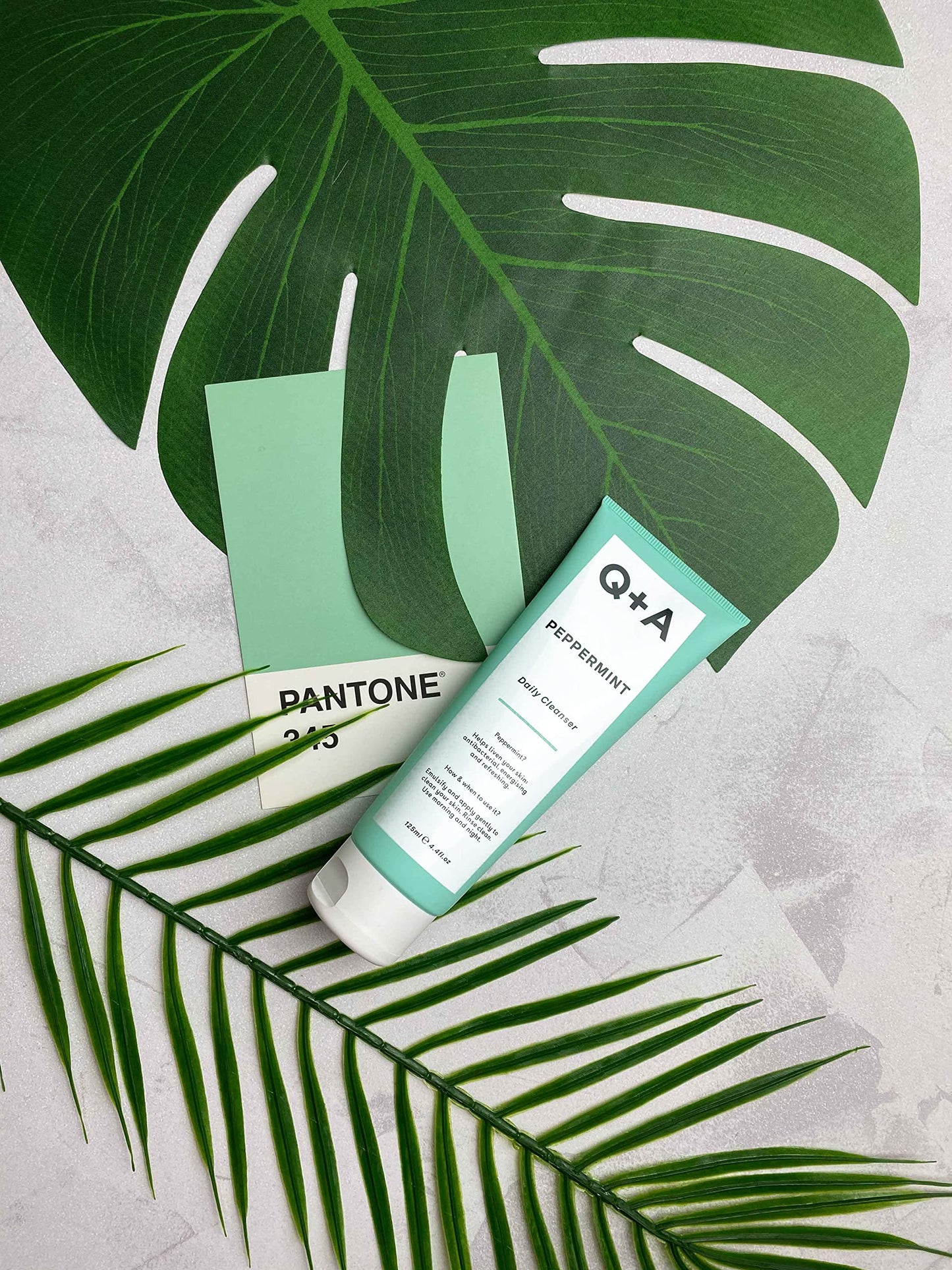Q+A Niacinamide Gentle Exfoliating Face Cleanser