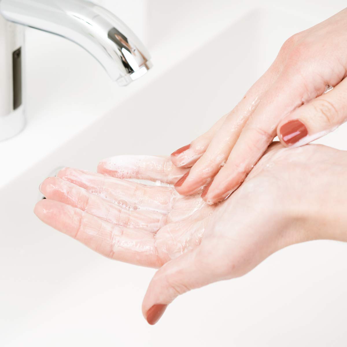 CeraVe Hydrating Cleanser for Normal to Dry Skin with Hyaluronic Acid and 3 Essential Ceramides