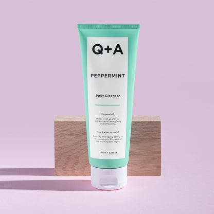 Q+A Niacinamide Gentle Exfoliating Face Cleanser