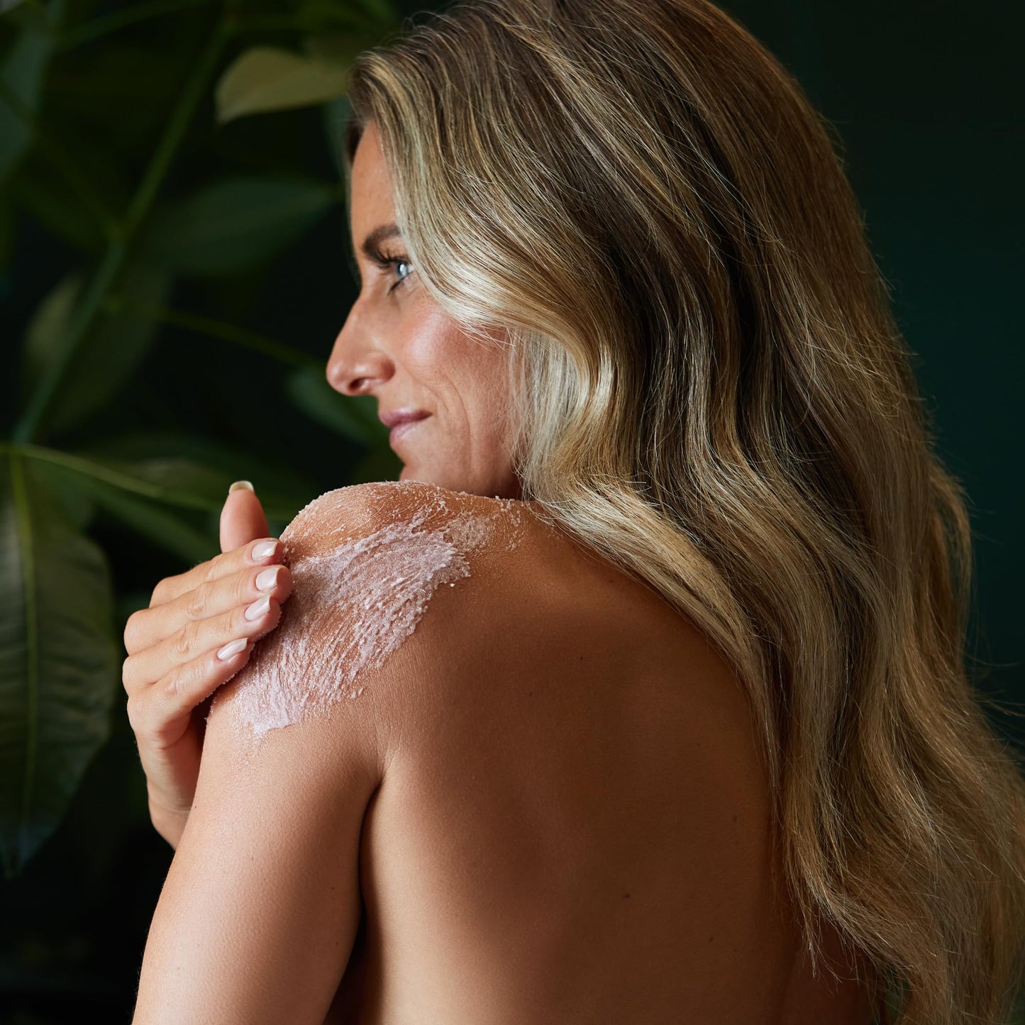 Exfoliating Pink Himalayan Salt Scrub with Vitamin E  300g